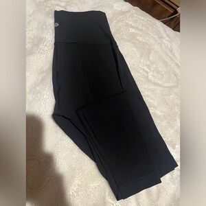 F L A W E D  L U L U  A L I G N